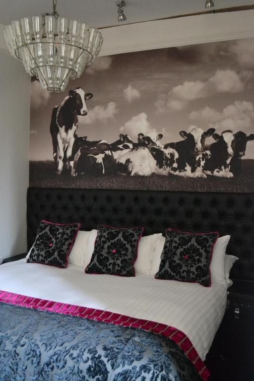 The Bull Inn Милденхолл Номер фото