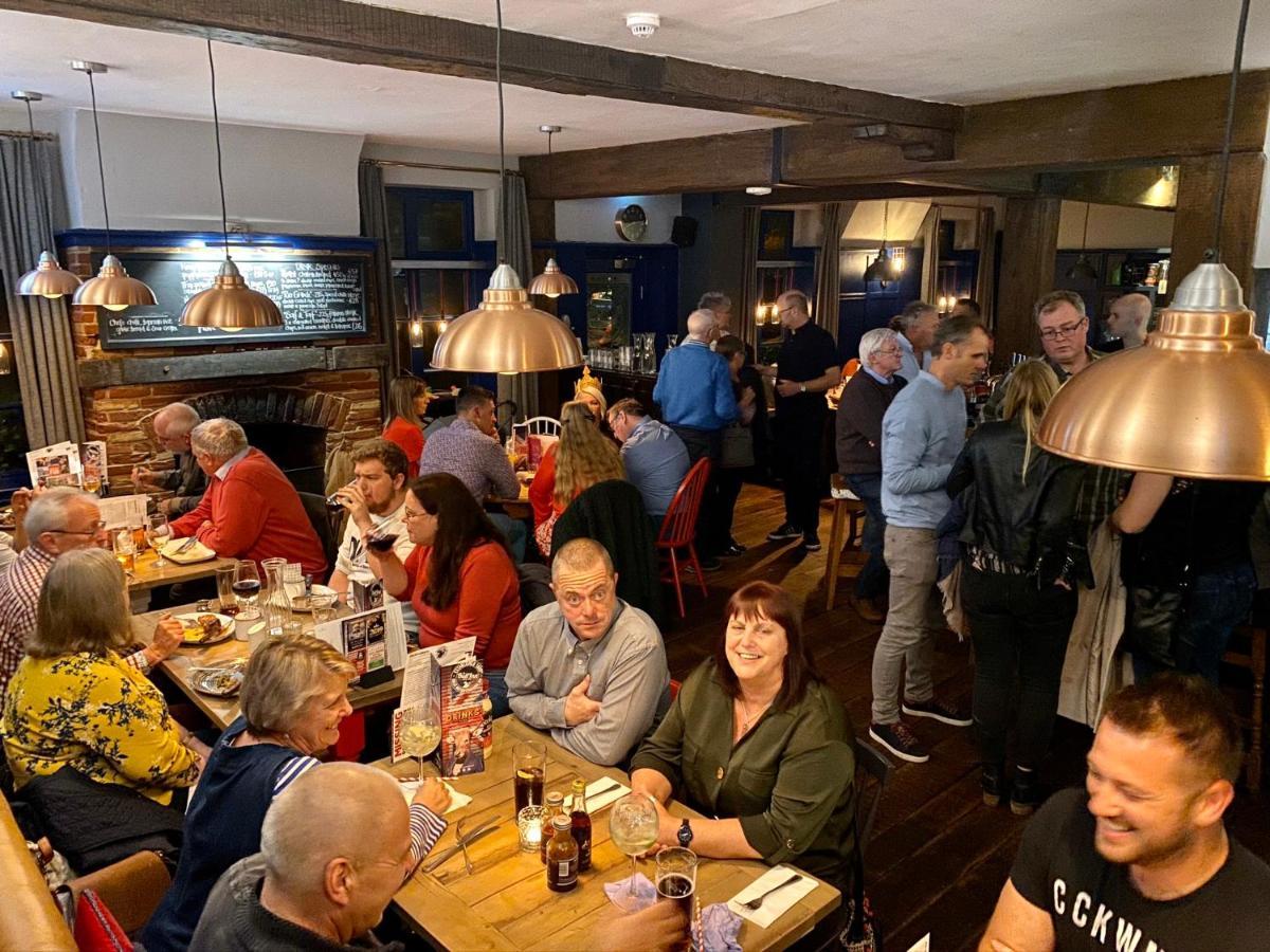 The Bull Inn Милденхолл Экстерьер фото